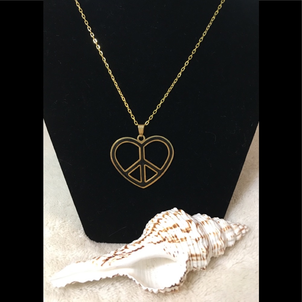 ❤️Heart Peace Sign Necklace NWOT